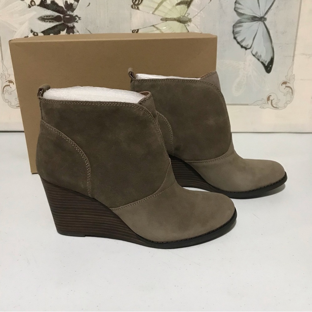 Lucky Brand Brindle Yasmin Ankle Suede Brown Wedge Pull On Booties BRAND NEW 10M